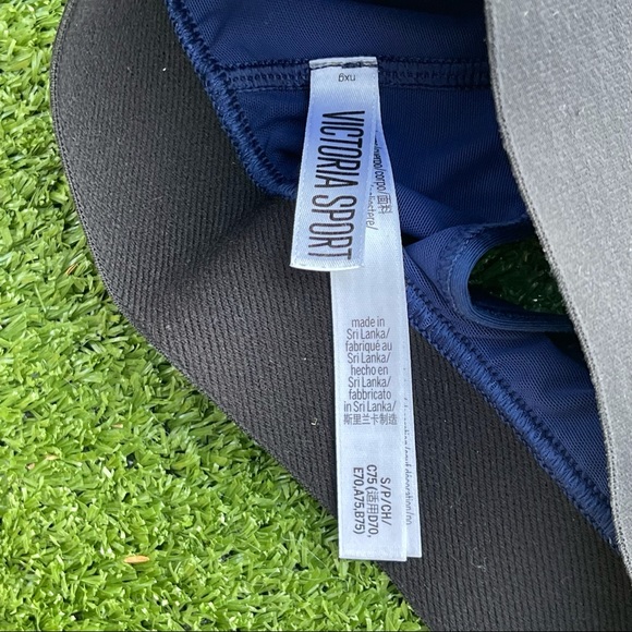 Victoria's Secret Victoria Sport The Player Racerback Sport Bra small Preowned - Picture 3 of 4